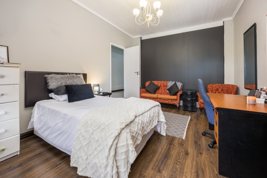 4 Bedroom Property for Sale in Amandelsig Western Cape